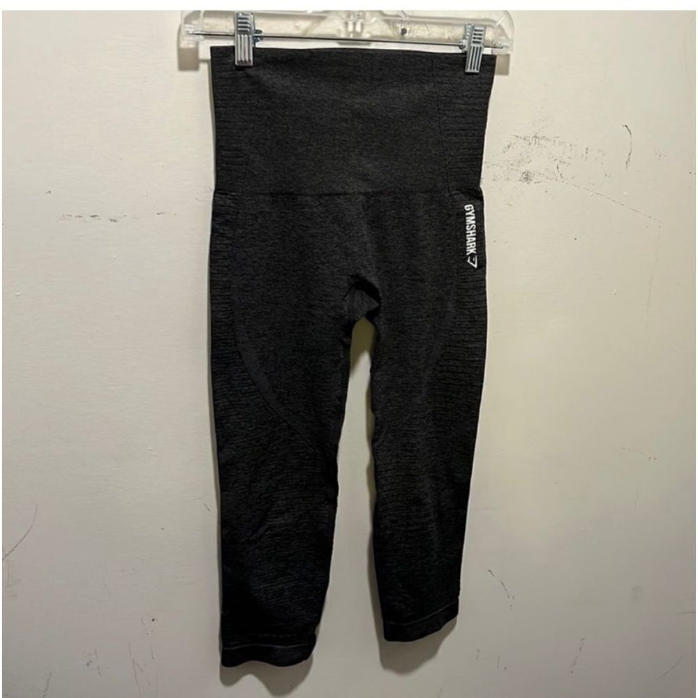 Ladies GYMSHARK HIGHWAISTED CROPPED LEGGINGS